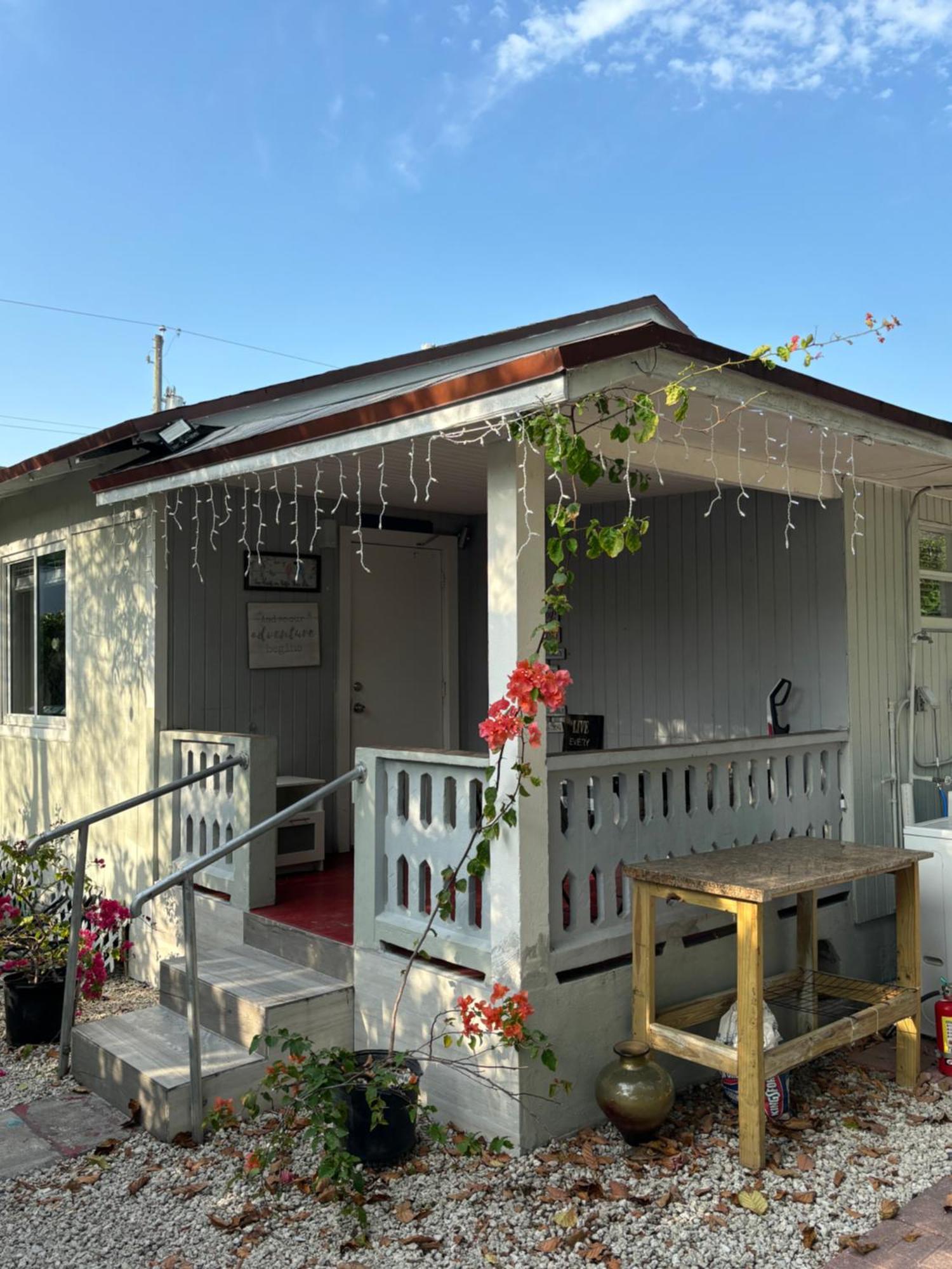 Deluxe Room In Best Location Miami In A 2 Bedrooms Unit - Parking, Laundry And Luggage Storage Exterior photo