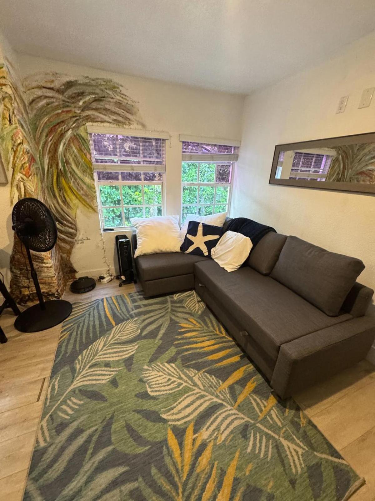 Deluxe Room In Best Location Miami In A 2 Bedrooms Unit - Parking, Laundry And Luggage Storage Exterior photo