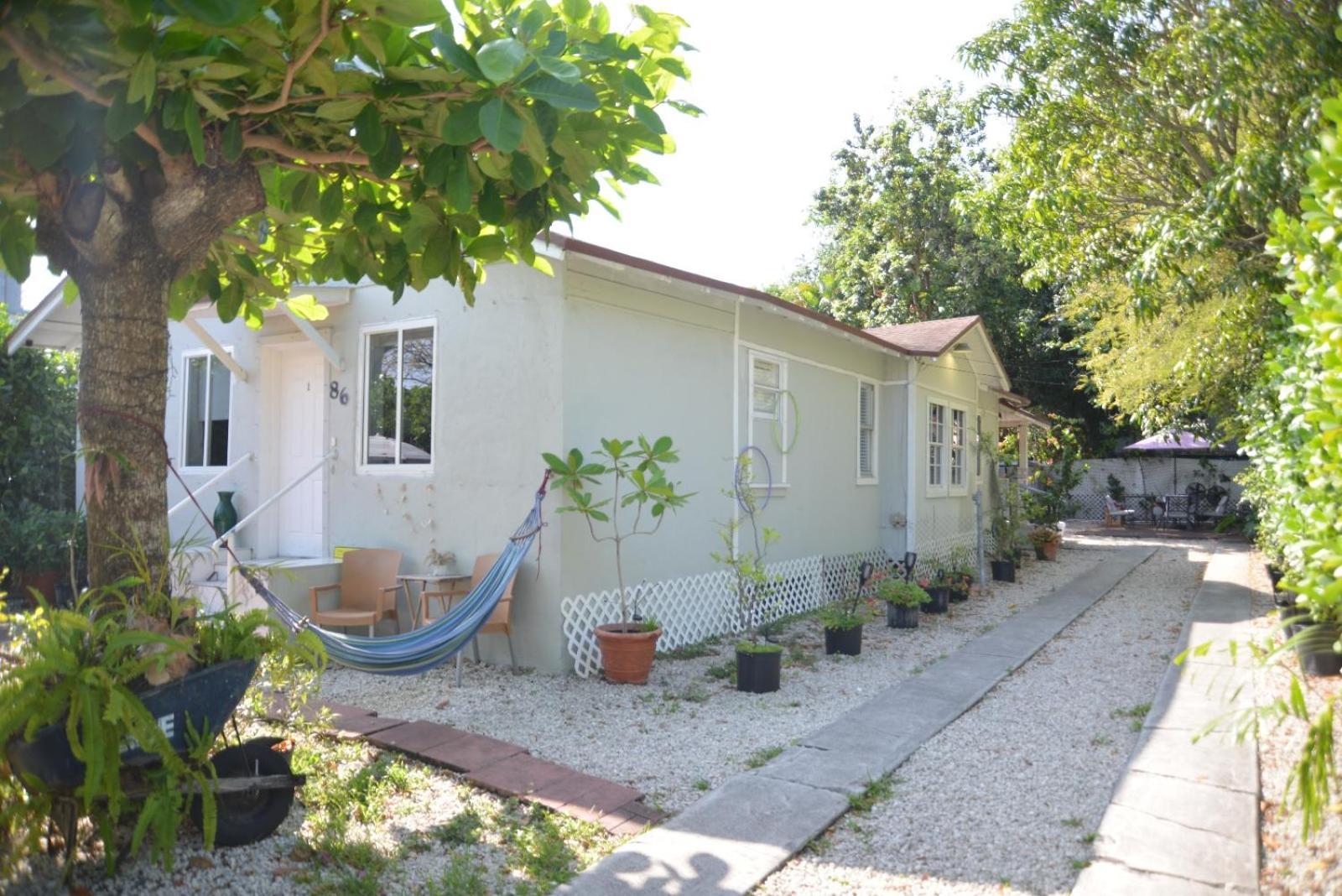 Deluxe Room In Best Location Miami In A 2 Bedrooms Unit - Parking, Laundry And Luggage Storage Exterior photo
